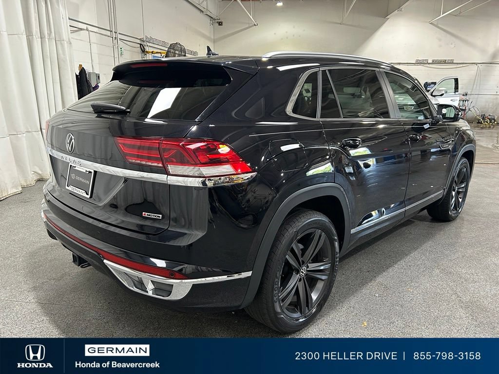 Used 2022 Volkswagen Atlas Cross Sport SEL R-Line AWD/4WD image 8