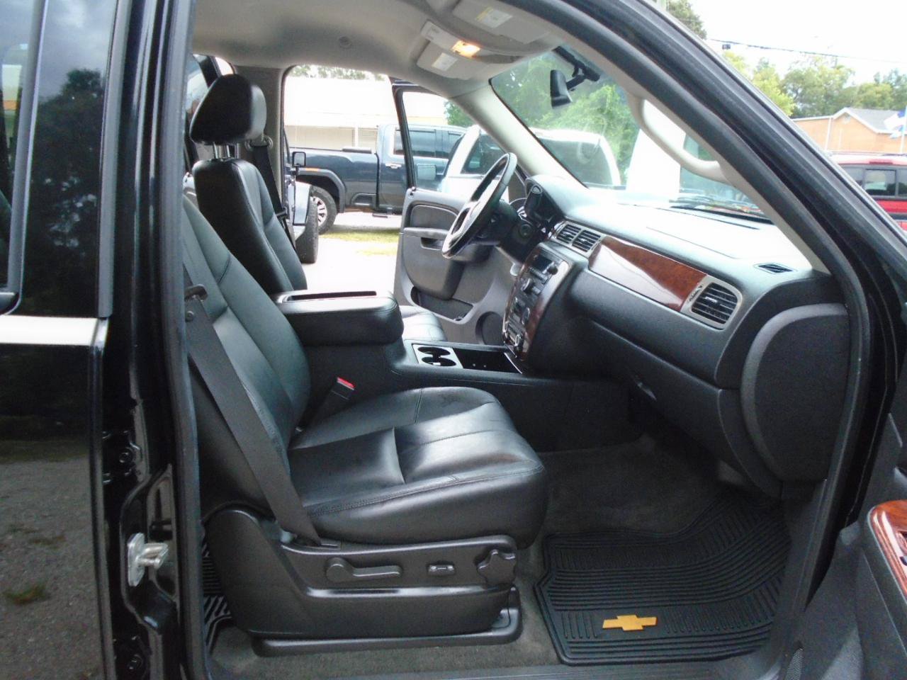 Used 2012 Chevrolet Avalanche LT w/ All-Star Edition RWD image 11