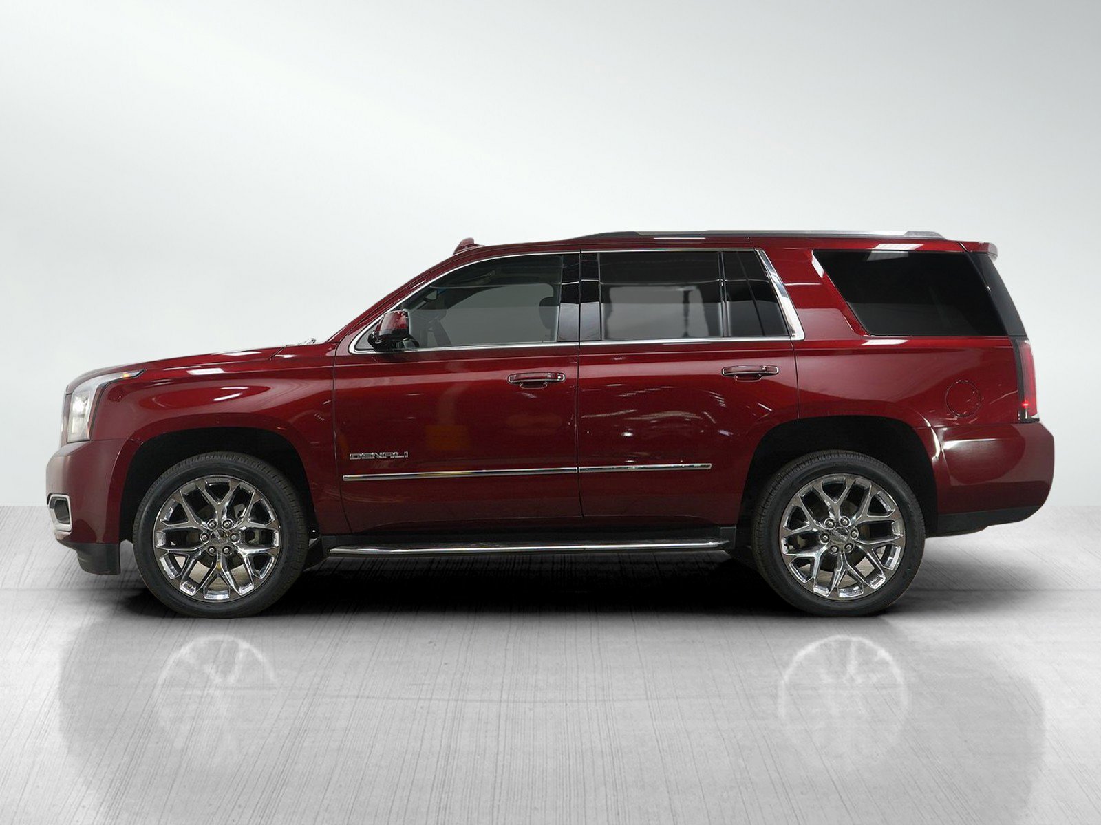 Used 2018 GMC Yukon Denali w/ Open Road Package image 2