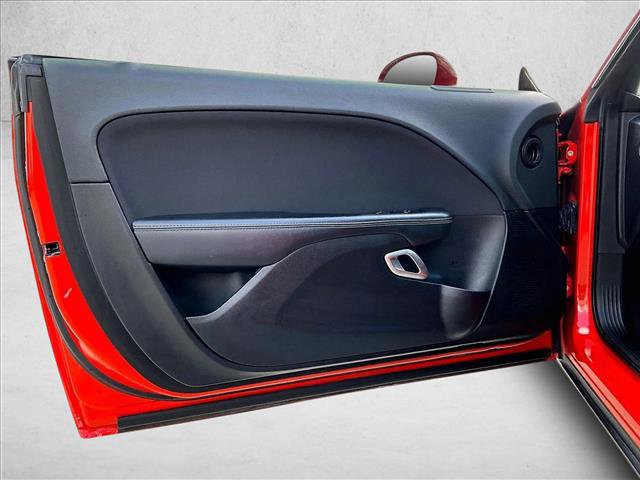 Used 2019 Dodge Challenger SXT image 18
