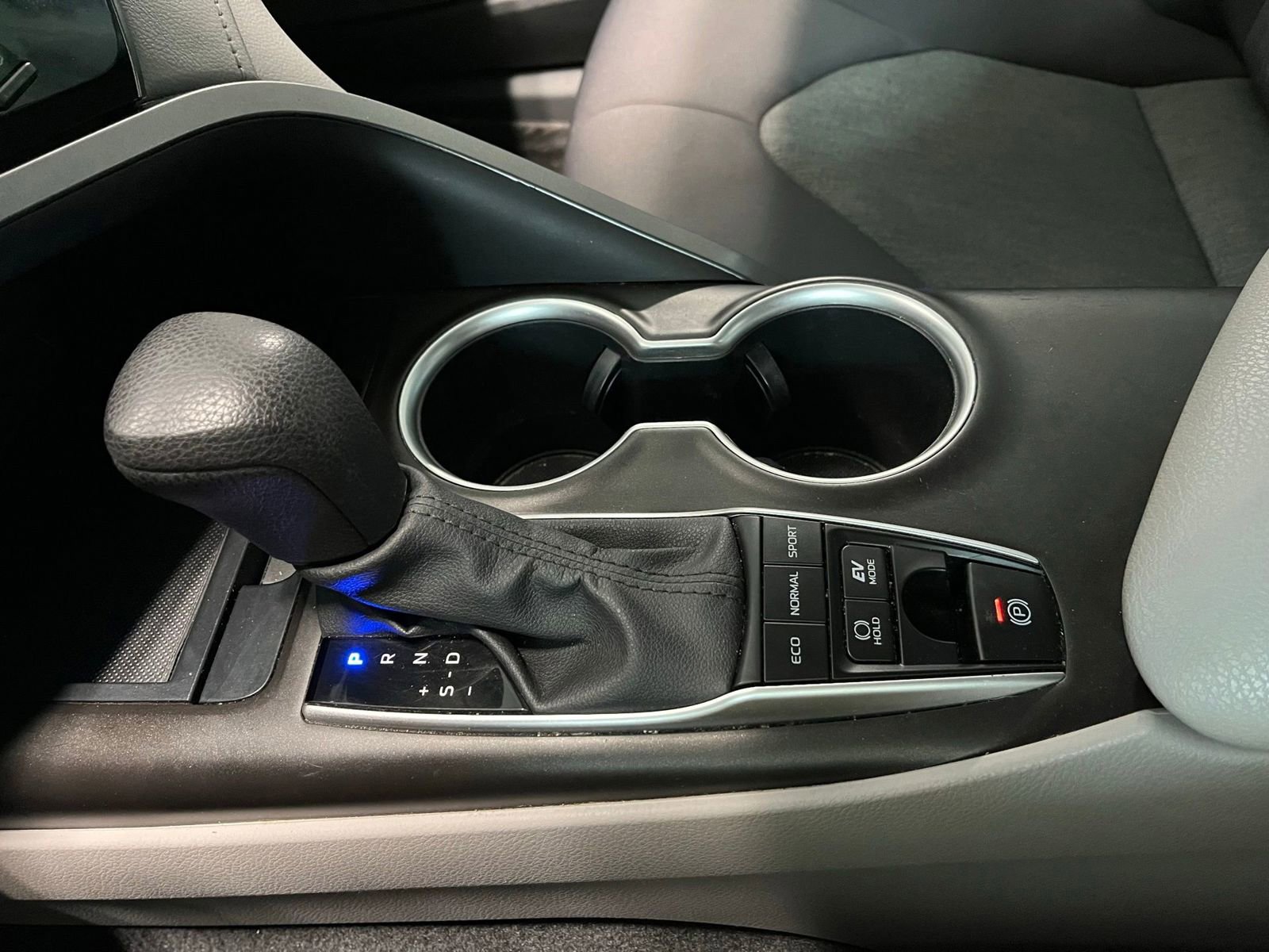 Used 2023 Toyota Camry LE FWD image 23