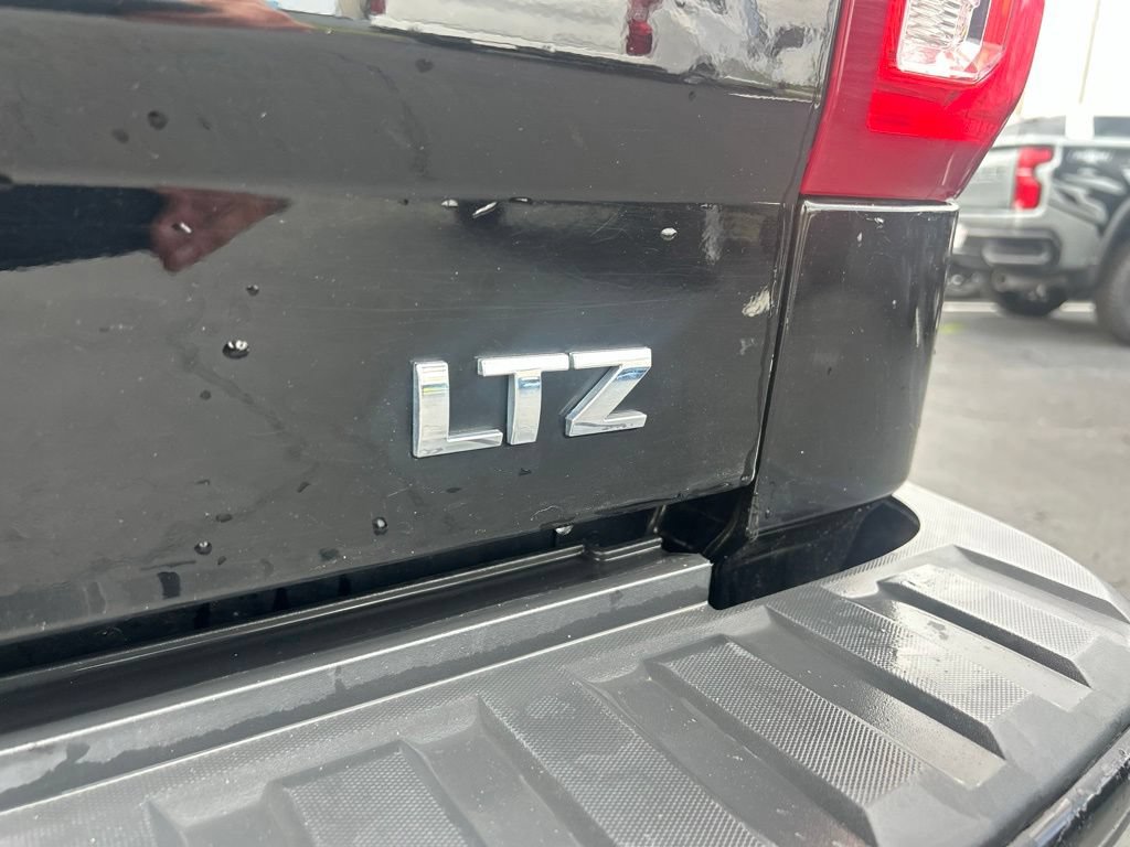 Used 2018 Chevrolet Silverado 1500 LTZ Z71 w/ LTZ Plus Package AWD/4WD image 13