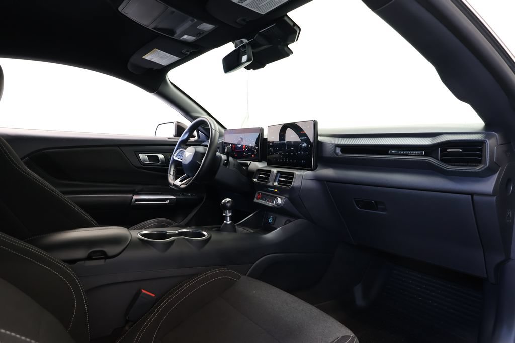Used 2024 Ford Mustang GT RWD image 19