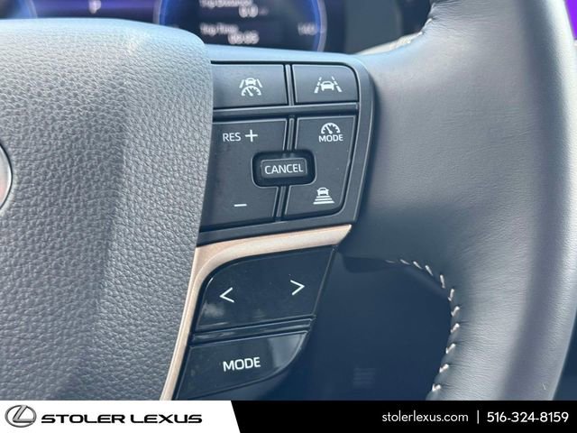 Used 2025 Toyota Crown Signia AWD/4WD image 24
