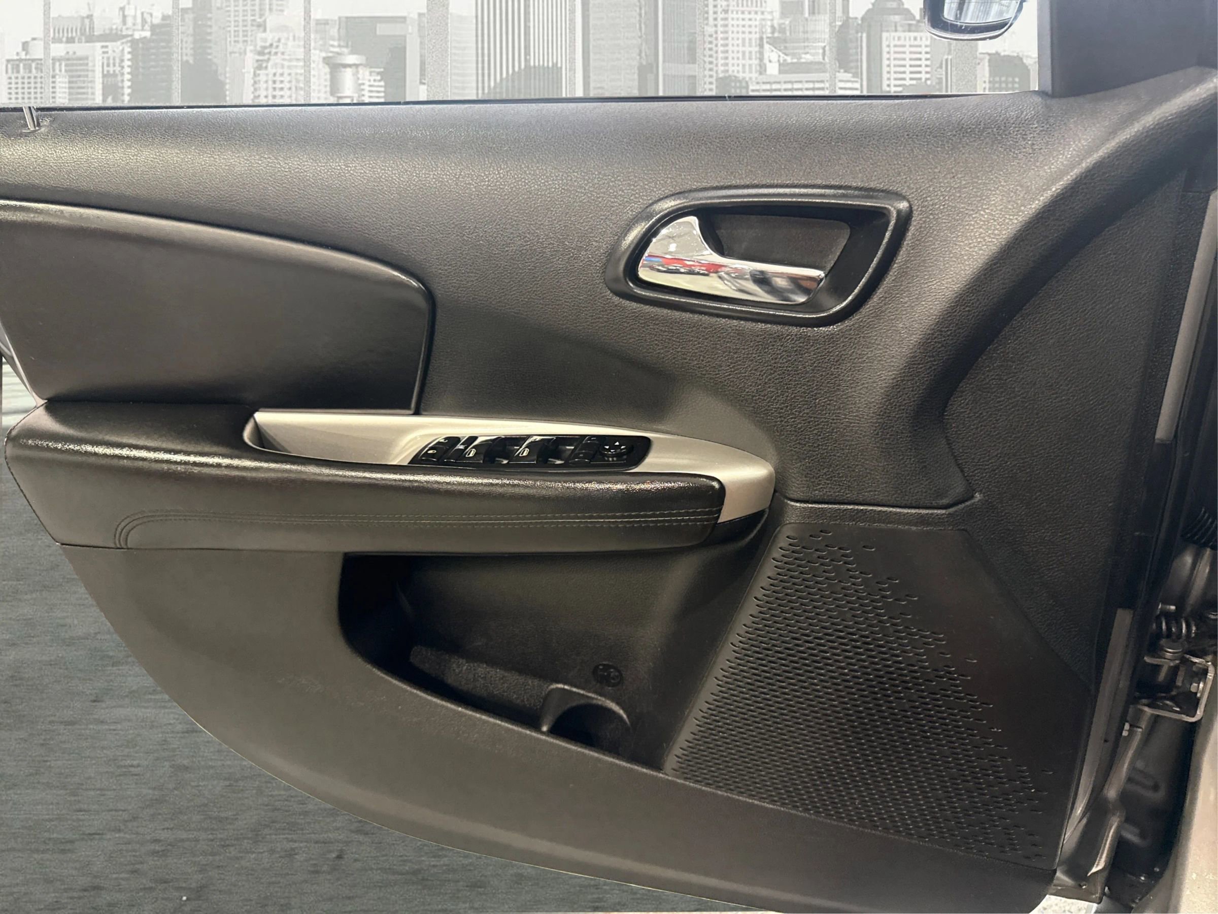 Used 2016 Dodge Journey SXT w/ Comfort/Convenience Group image 20