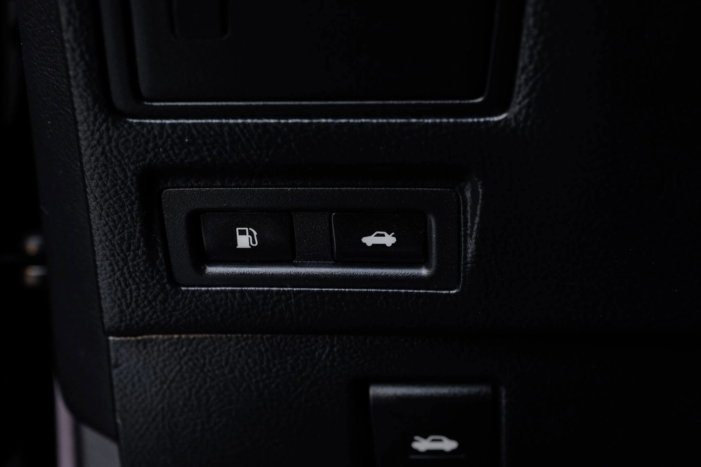 Used 2014 Lexus LS 460 AWD w/ Comfort Package image 38