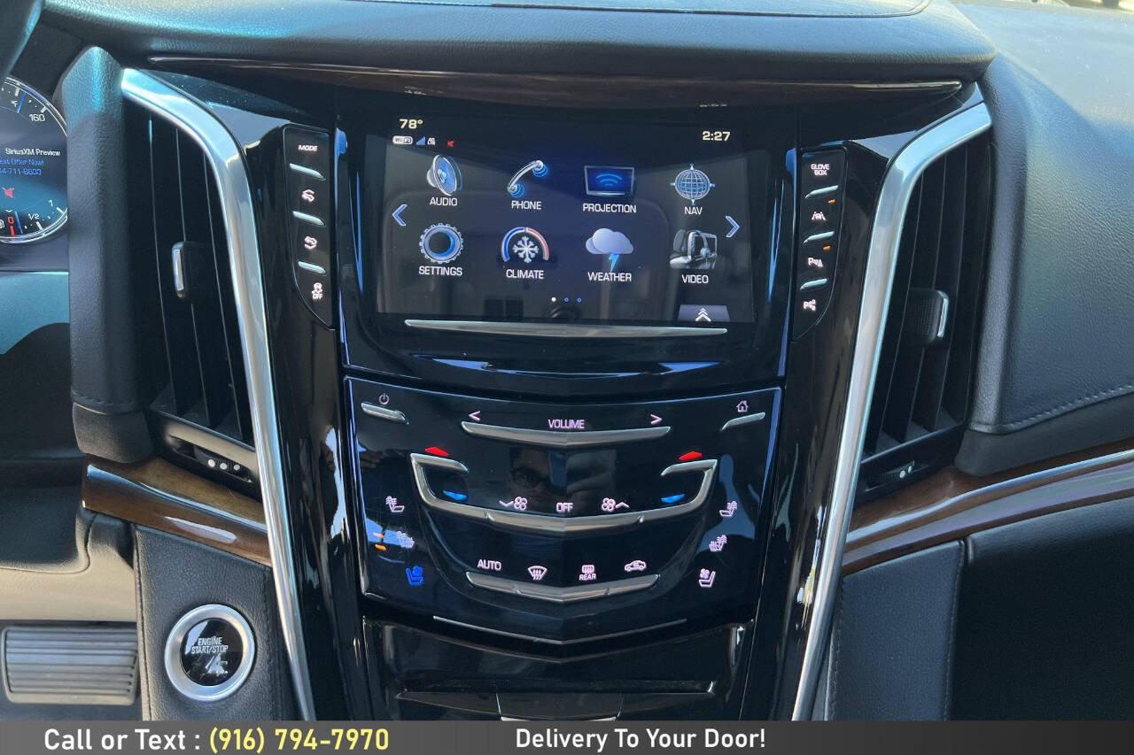 Used 2017 Cadillac Escalade ESV Premium Luxury AWD/4WD image 17