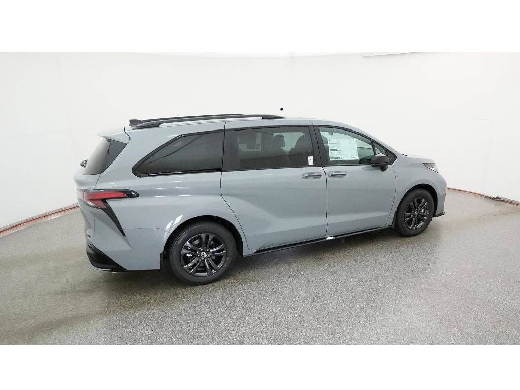 New 2026 Toyota Sienna XSE AWD/4WD image 10