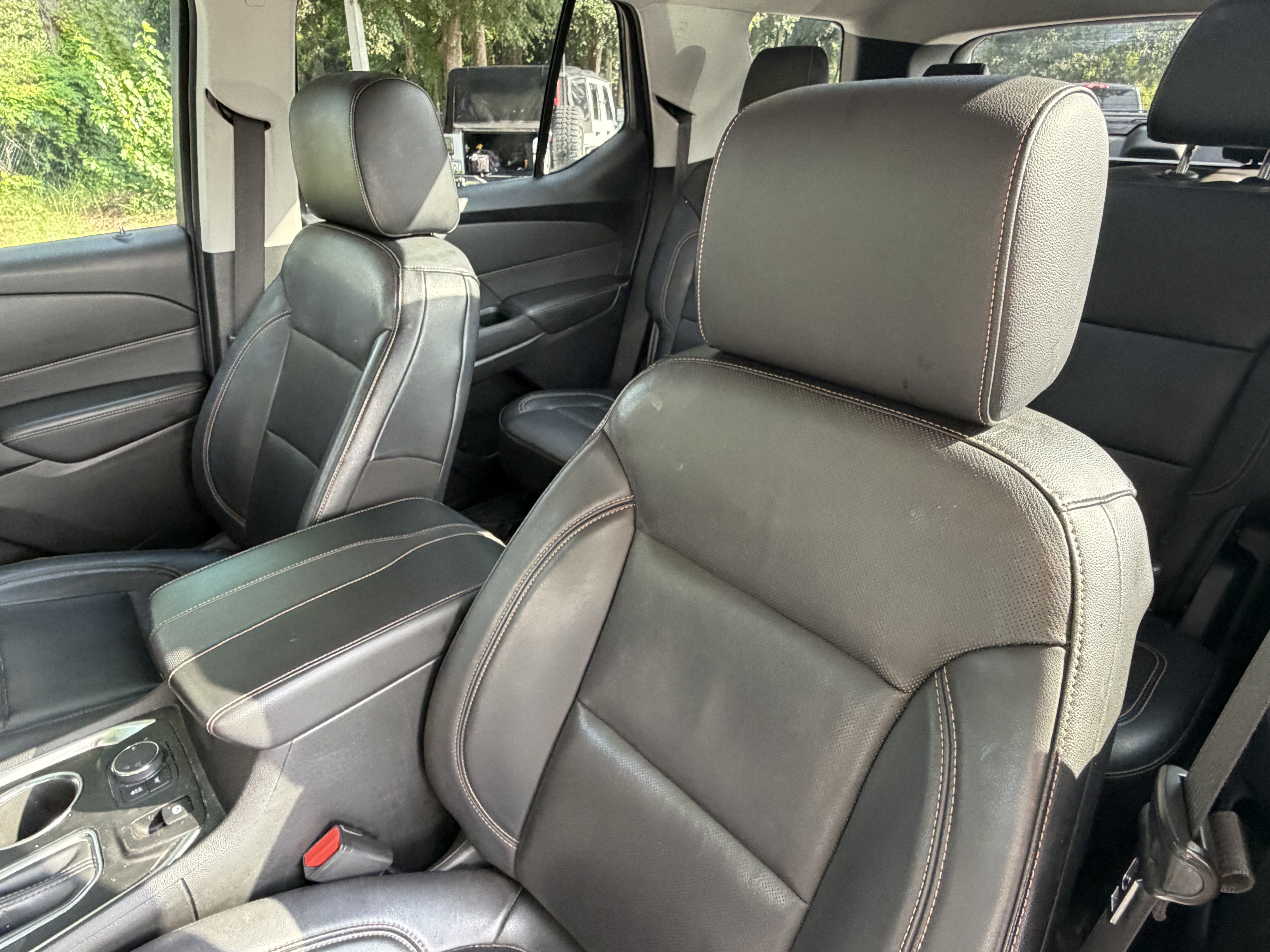 Used 2018 Chevrolet Traverse Premier w/ Redline Edition FWD image 18