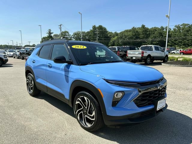 Used 2024 Chevrolet TrailBlazer RS FWD image 1