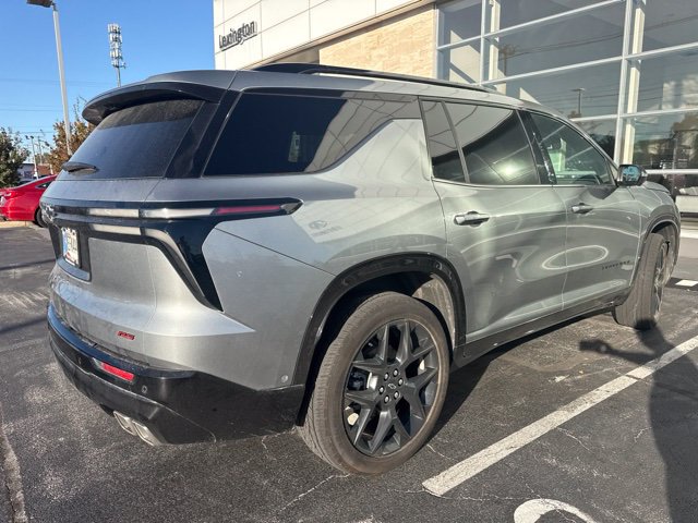 Used 2026 Chevrolet Traverse RS w/ LPO, Floor Liner Package FWD image 5