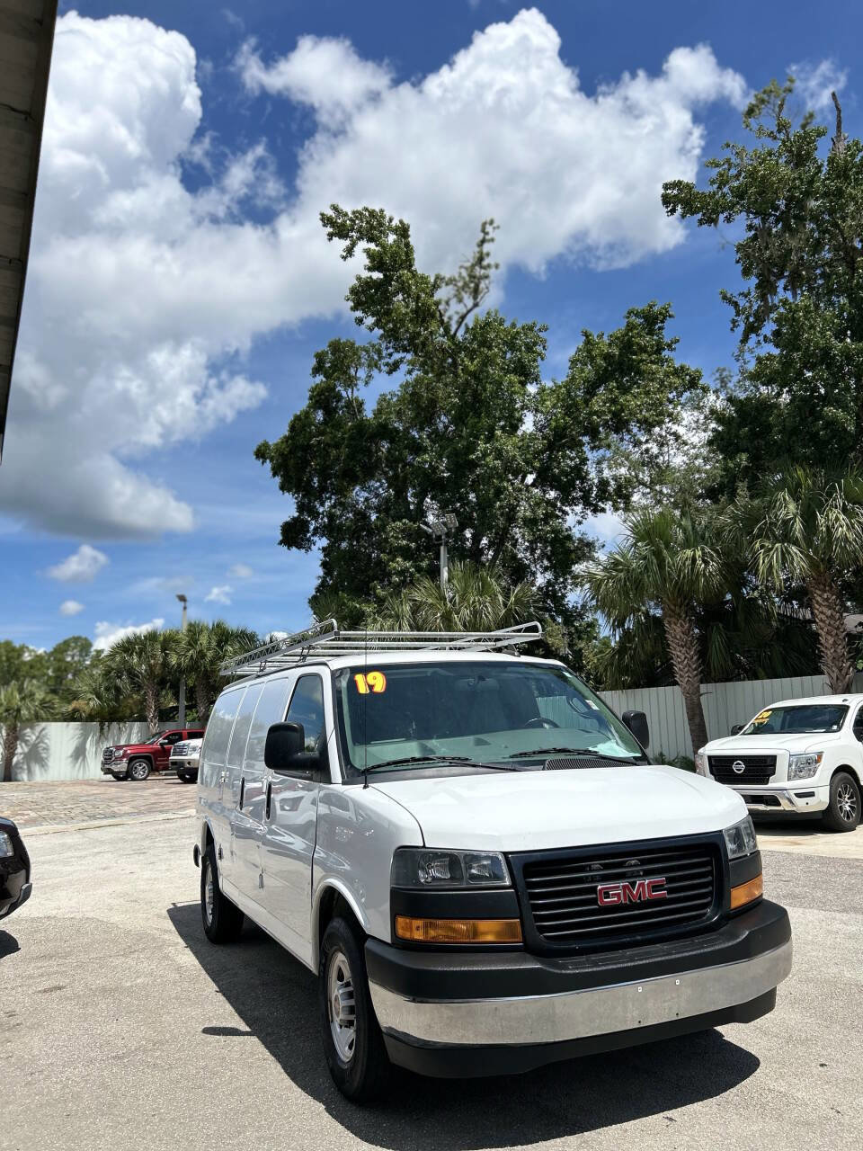 Used 2019 GMC Savana 2500 w/ Driver Convenience Package RWD image 5