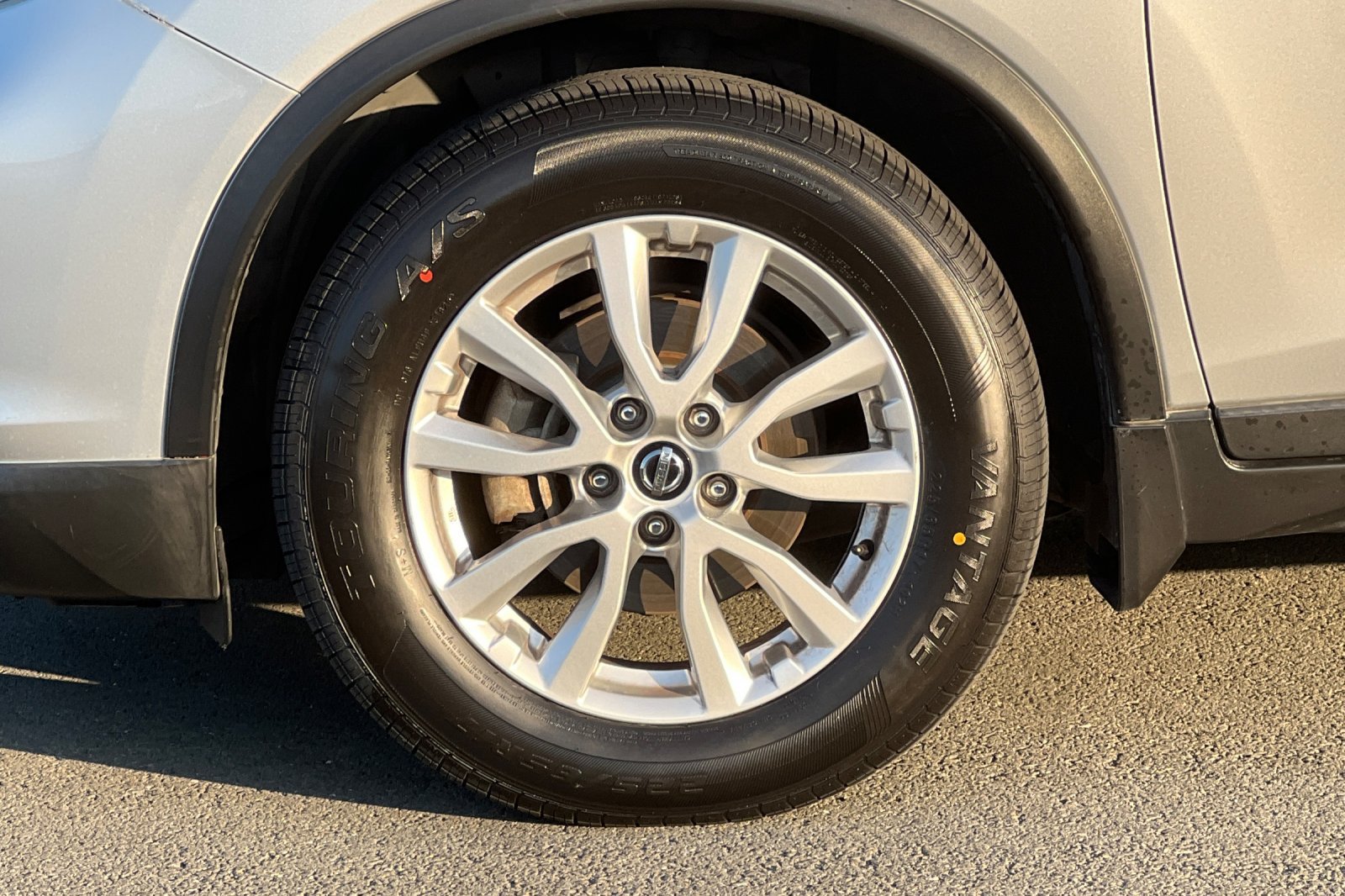 Used 2017 Nissan Rogue SV FWD image 26