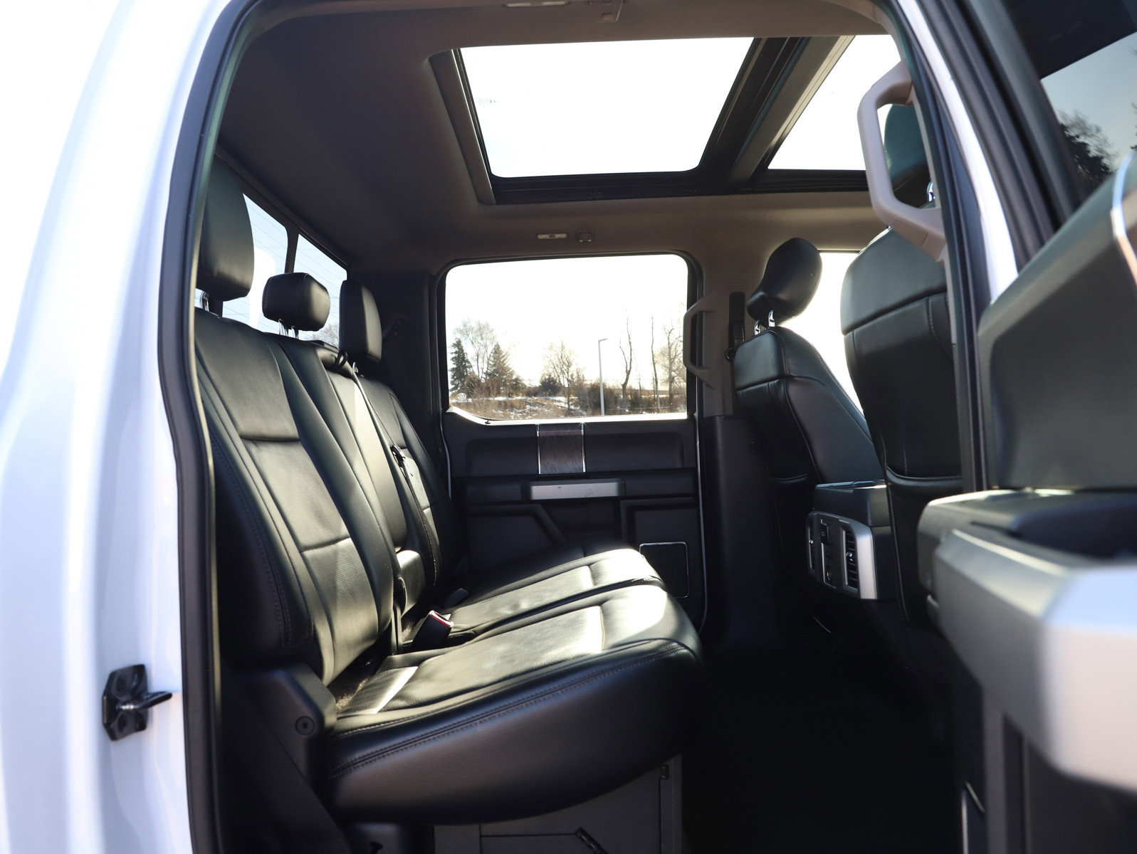 Used 2017 Ford F350 Lariat w/ Lariat Ultimate Package AWD/4WD image 12
