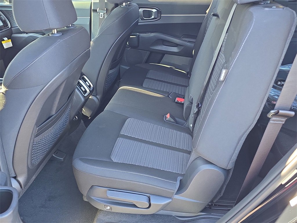 New 2026 Kia Sorento LX image 18