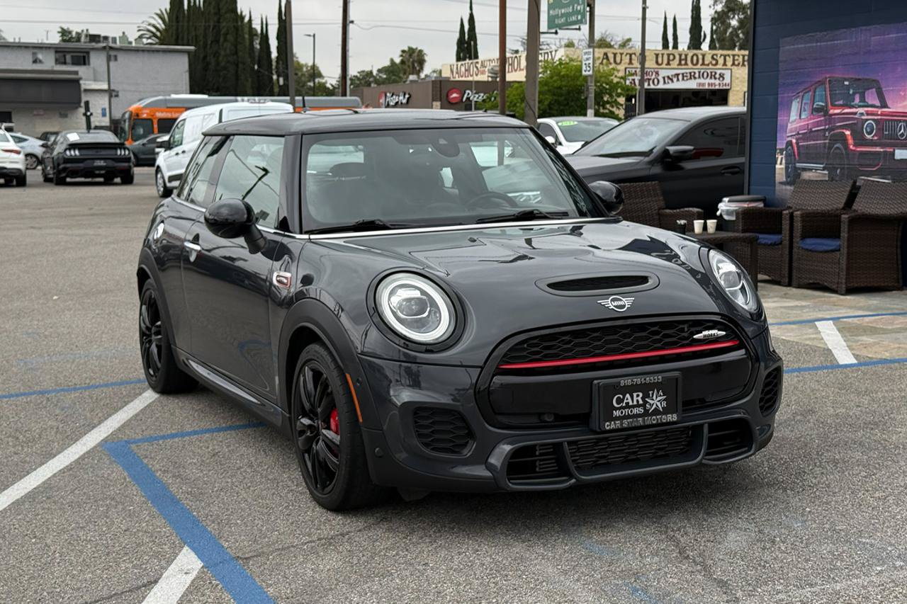 Used 2019 MINI Cooper John Cooper Works w/ Premium Package FWD image 4