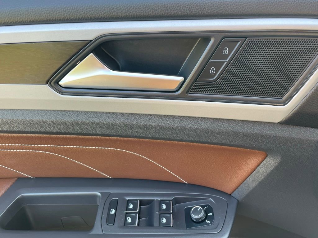 Used 2023 Volkswagen Atlas SE image 30