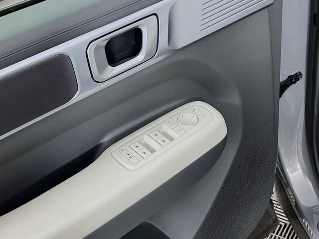 Certified 2025 Hyundai Santa Fe SE image 16