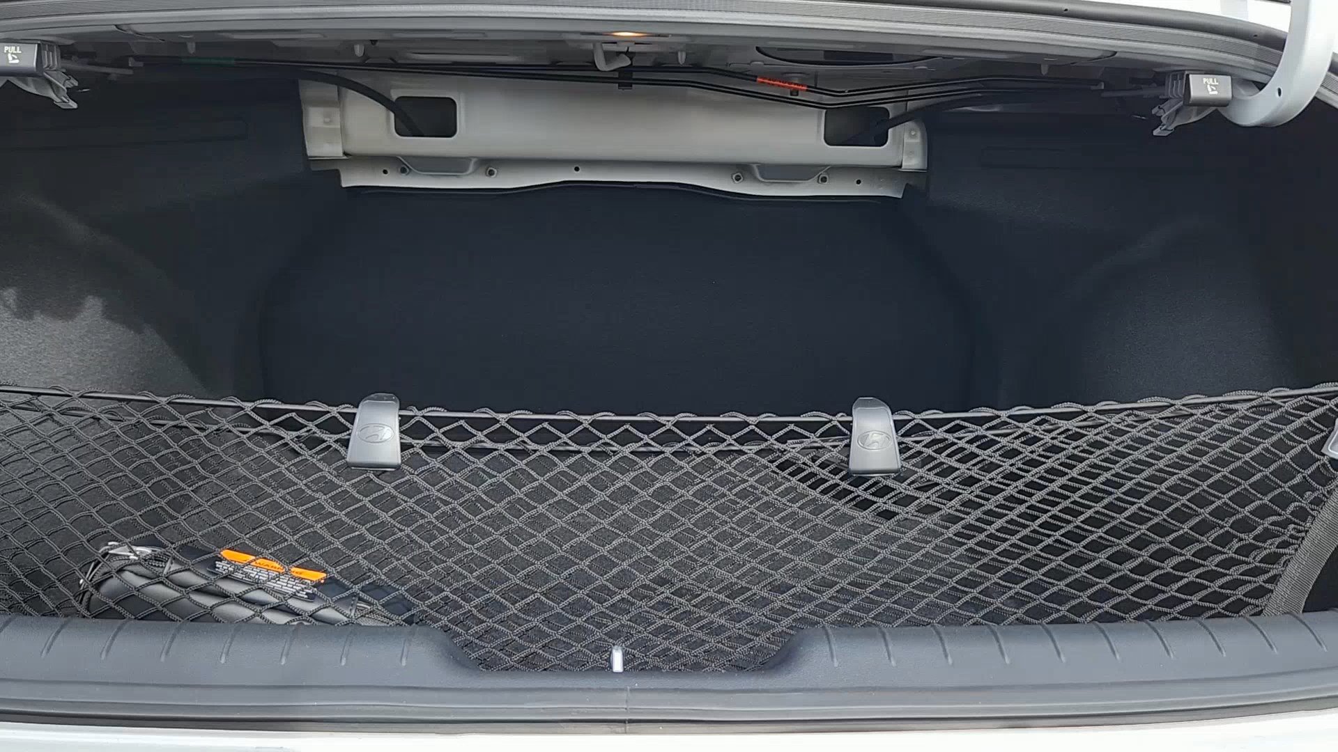 New 2026 Hyundai Elantra Blue image 18