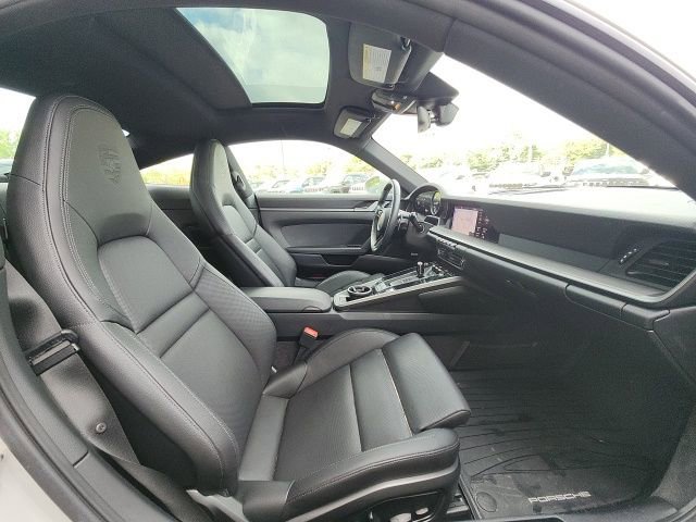 Used 2020 Porsche 911 Carrera RWD image 21