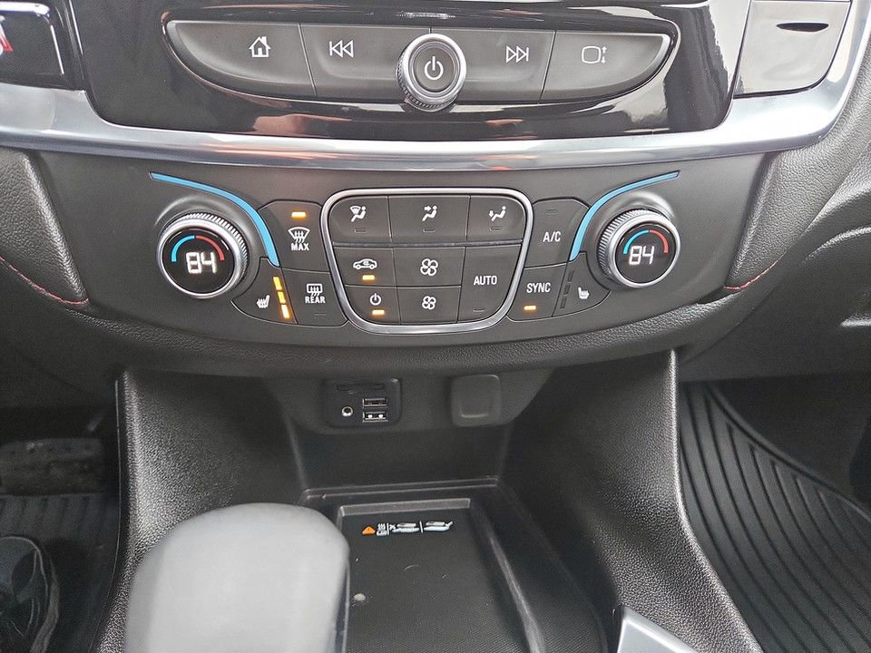 Used 2023 Chevrolet Traverse RS image 26