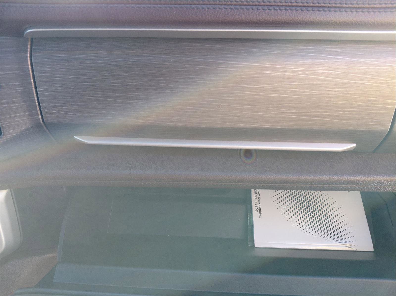 Used 2024 Ford Expedition Limited image 12