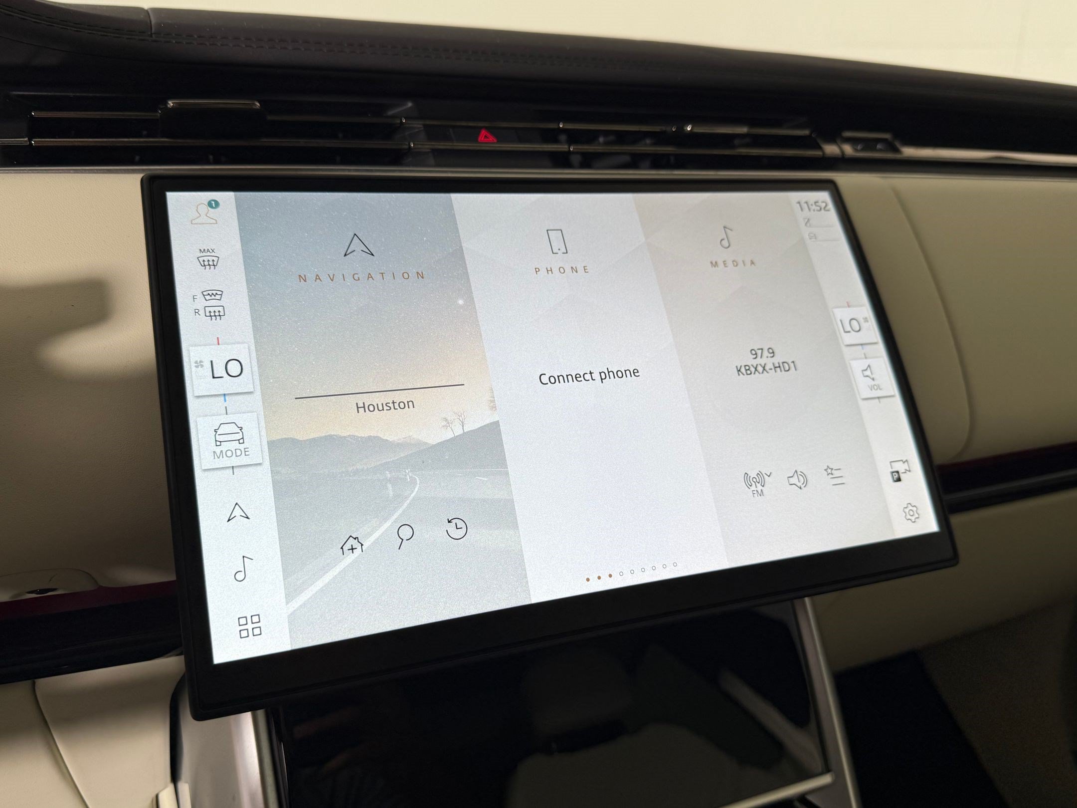 New 2026 Land Rover Range Rover SE AWD/4WD image 23