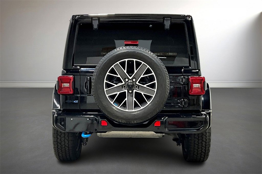 Used 2022 Jeep Wrangler Unlimited Sahara image 6