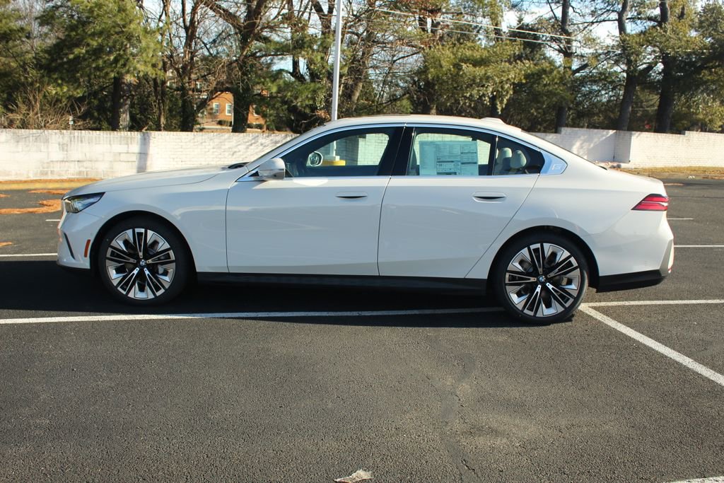 New 2026 BMW 530i xDrive w/ Premium Package AWD/4WD image 5