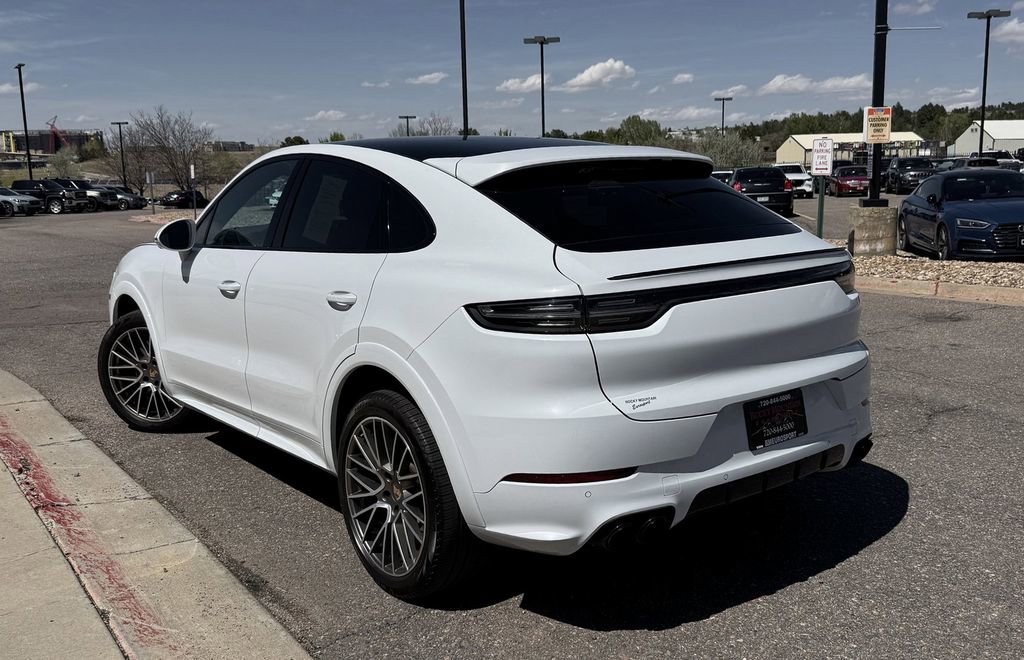 Used 2023 Porsche Cayenne Coupe AWD/4WD image 6