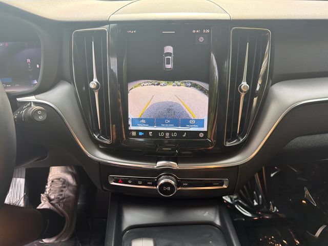 Used 2024 Volvo XC60 B5 Core AWD/4WD image 32