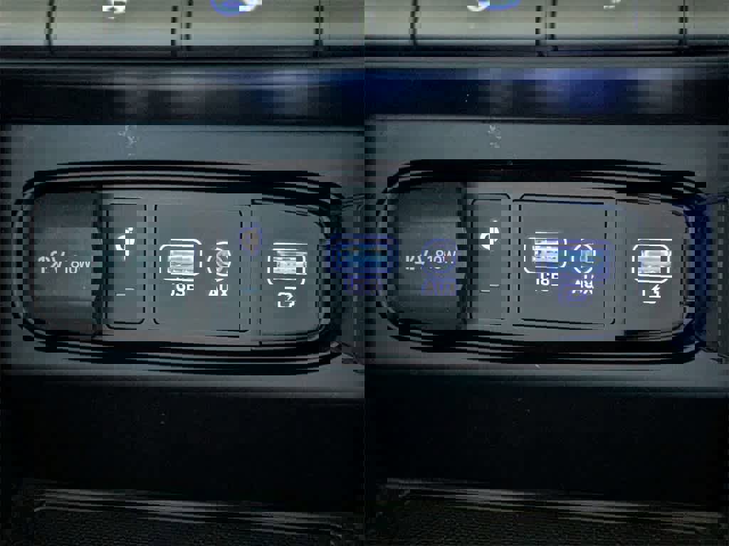 Used 2020 Hyundai Santa Fe Limited image 31