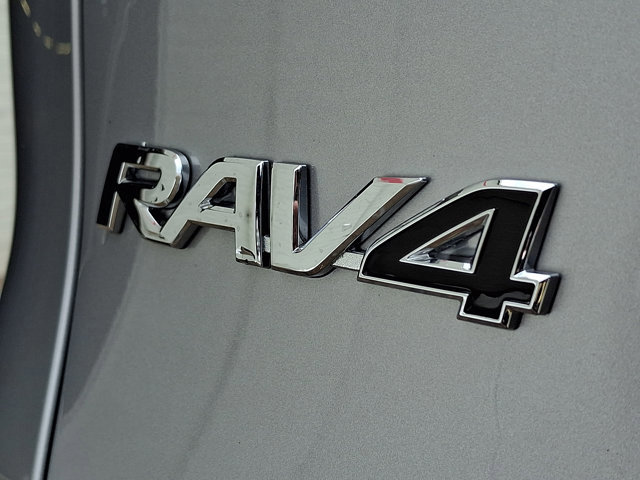 Certified 2025 Toyota RAV4 XLE image 29