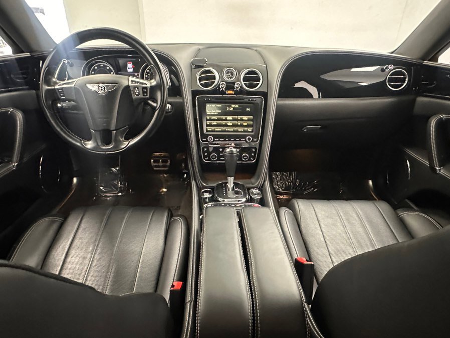 Used 2016 Bentley Flying Spur V8 image 27