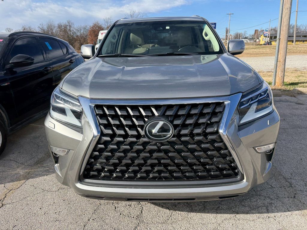 Used 2022 Lexus GX 460 Luxury w/ Off Road Package AWD/4WD image 37