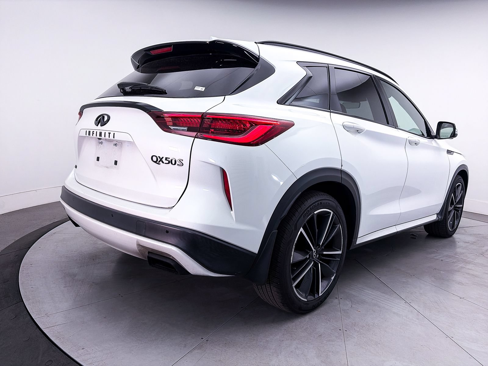 Used 2023 INFINITI QX50 Sport AWD/4WD image 15