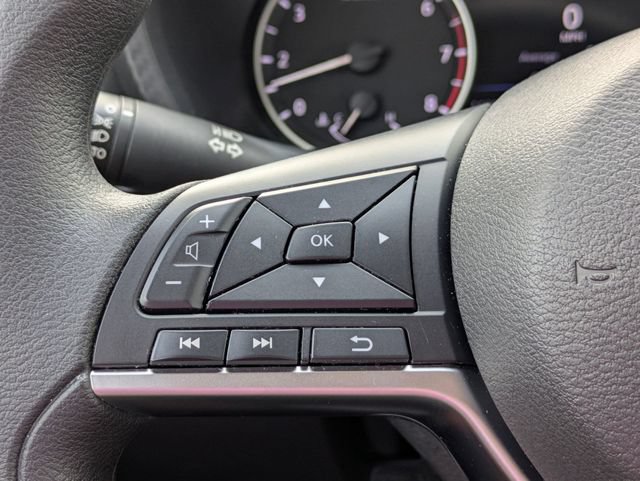 Used 2025 Nissan Sentra SV FWD image 17