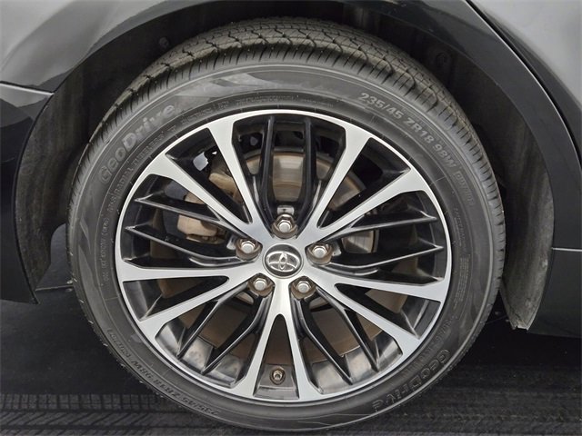 Used 2018 Toyota Camry SE image 10