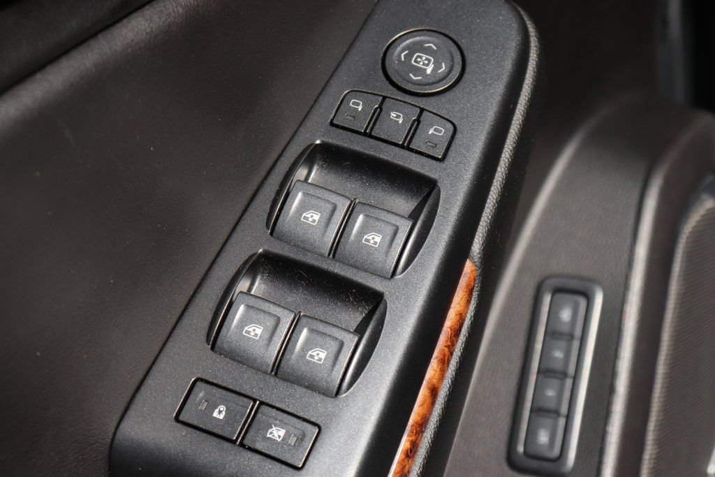 Used 2020 Chevrolet Suburban Premier RWD image 18