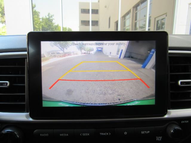 Used 2022 Hyundai Venue SEL FWD image 10
