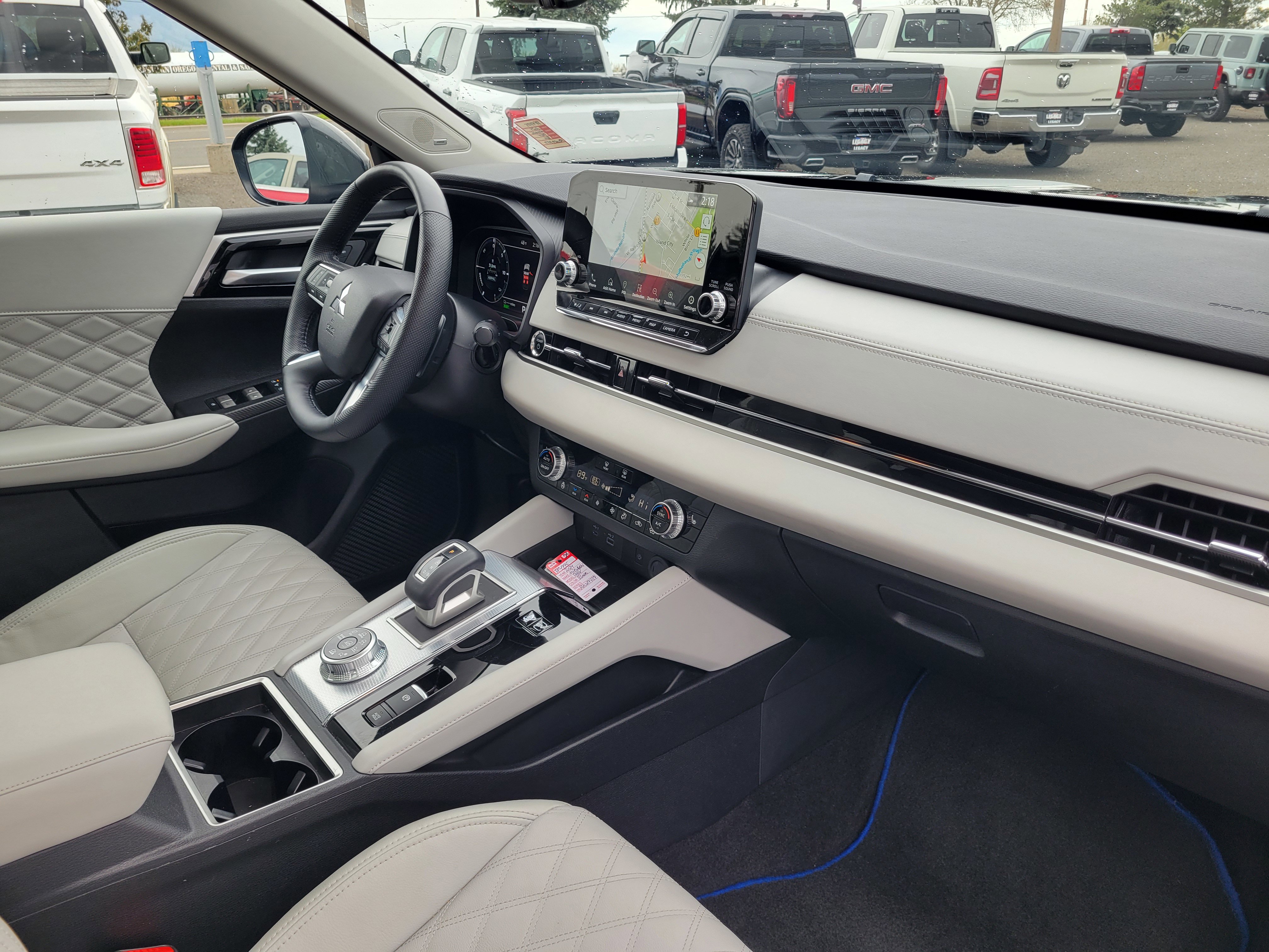 Used 2024 Mitsubishi Outlander SEL image 20