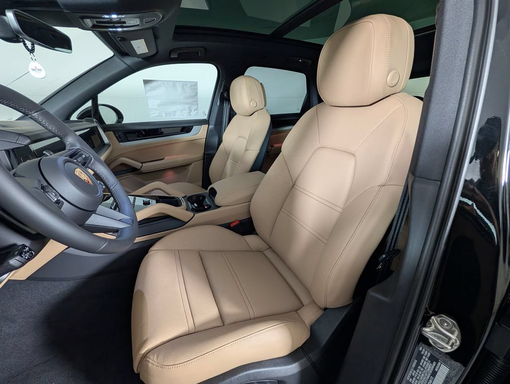 New 2026 Porsche Cayenne AWD/4WD image 5