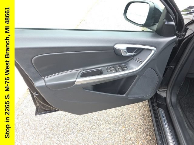 Used 2018 Volvo S60 T5 Dynamic w/ Vision Package FWD image 14
