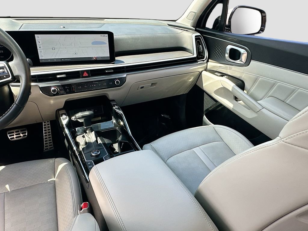 Certified 2025 Kia Sorento SX FWD image 23