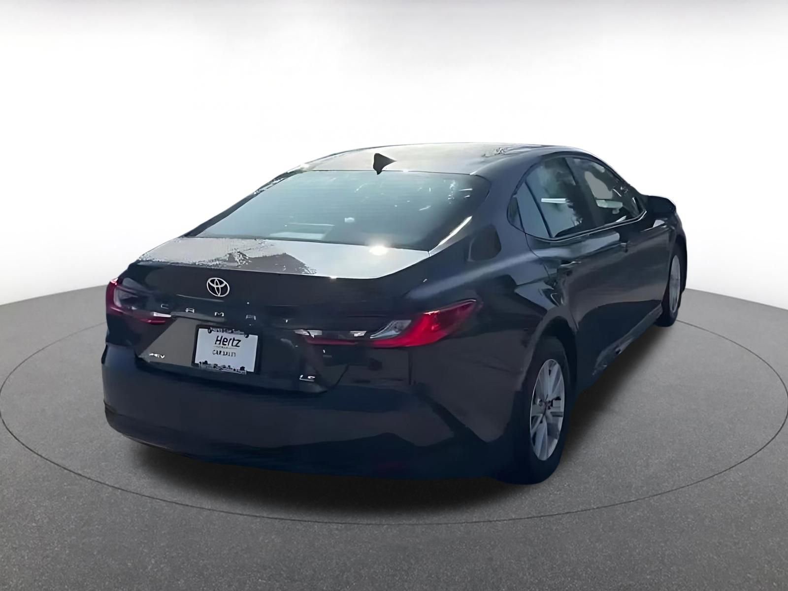 Used 2025 Toyota Camry LE image 14