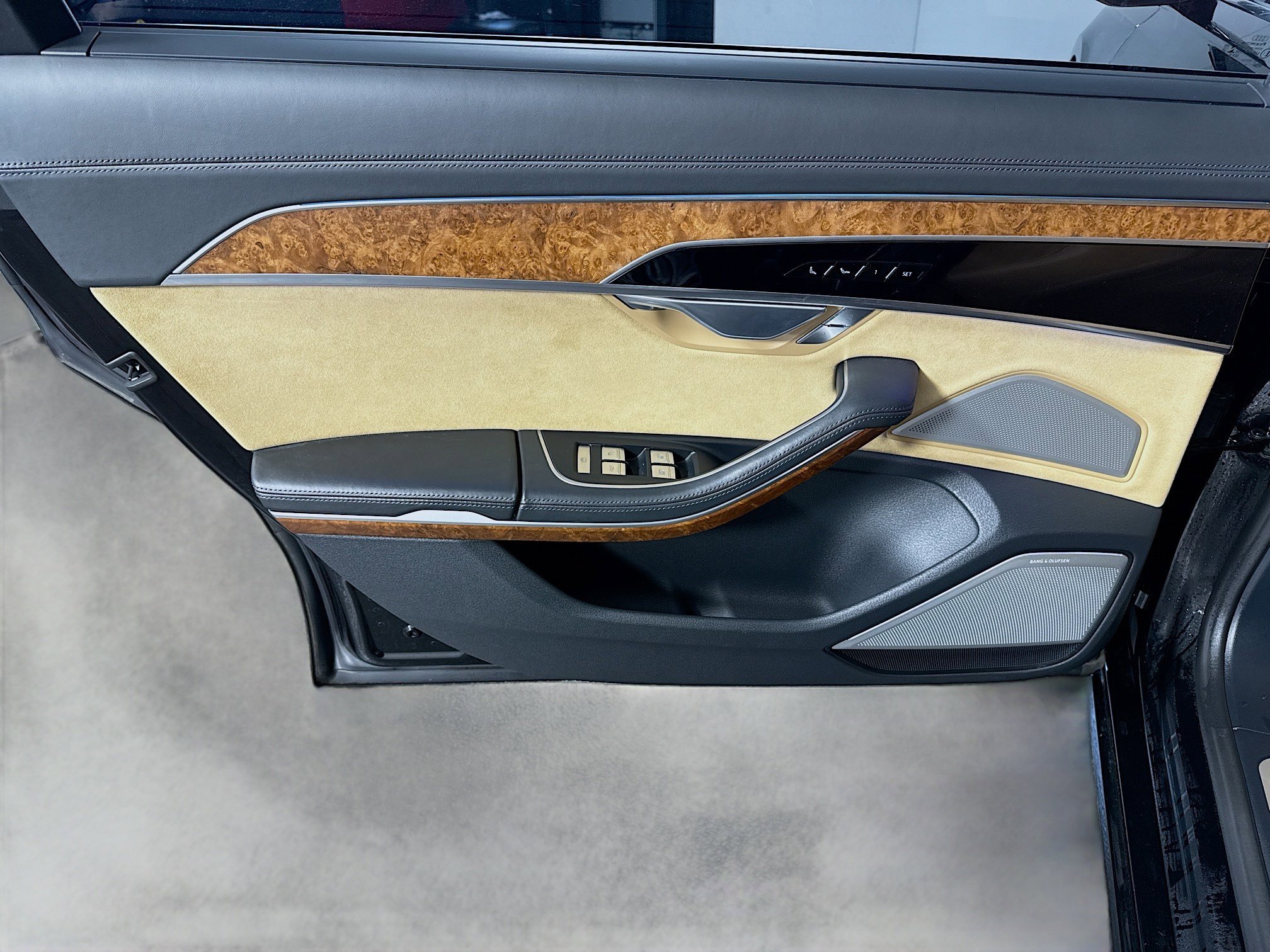 Used 2019 Audi A8 L 3.0T w/ Luxury Package image 26