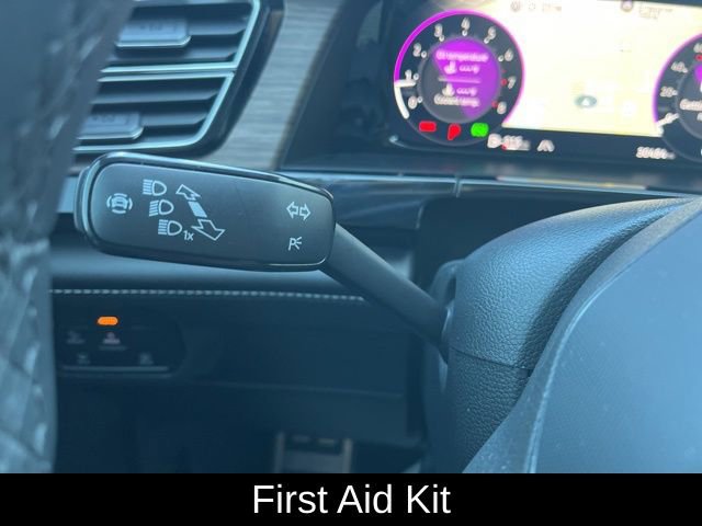 Used 2024 Volkswagen Atlas SEL Premium R-Line image 19