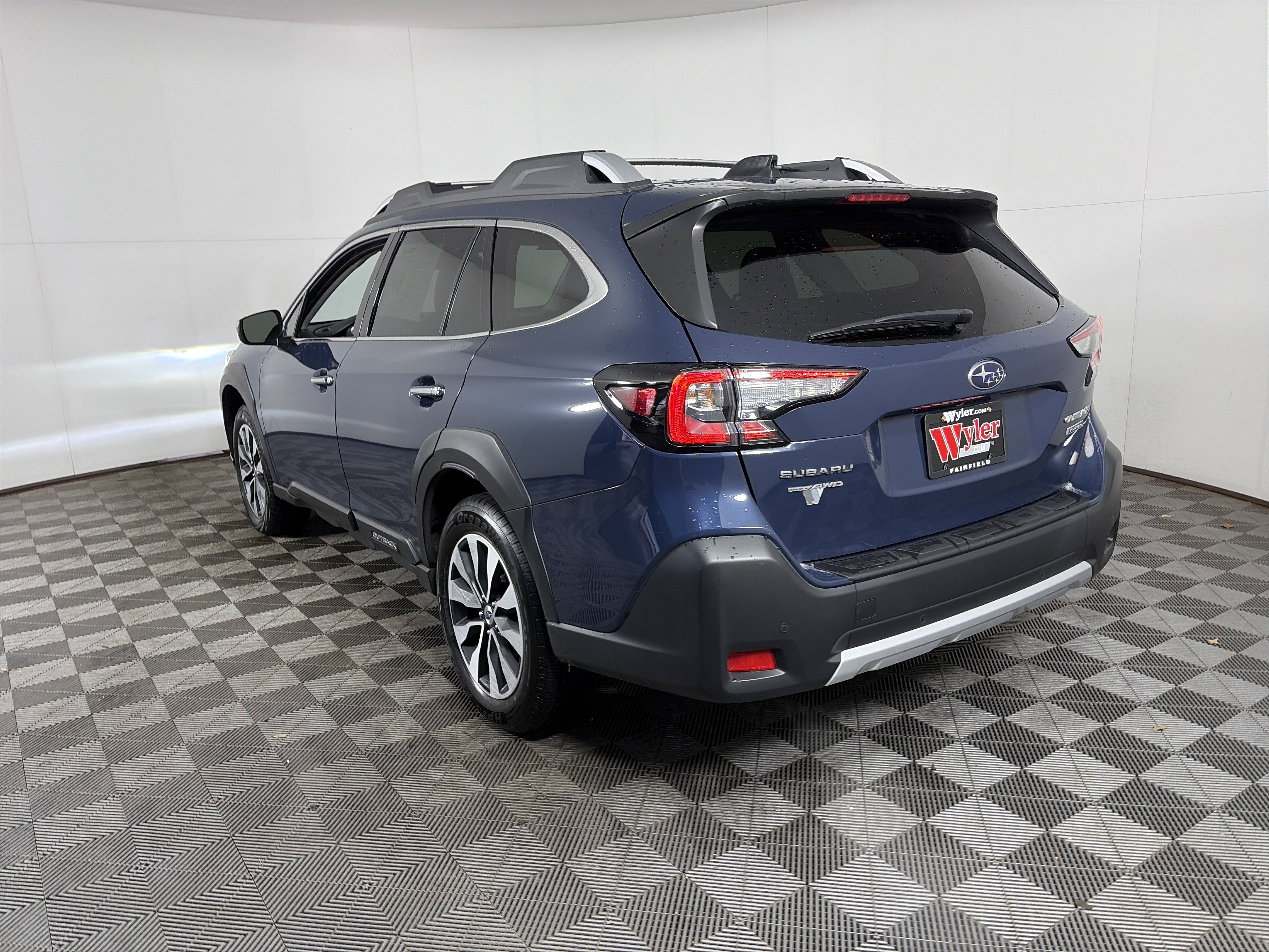 Used 2024 Subaru Outback Touring image 5