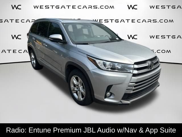 Used 2017 Toyota Highlander Limited FWD image 4