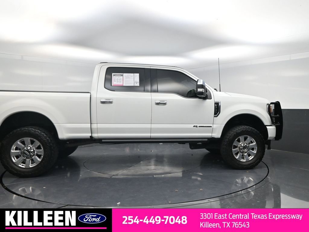 Used 2022 Ford F250 Platinum w/ FX4 Off-Road Package image 4